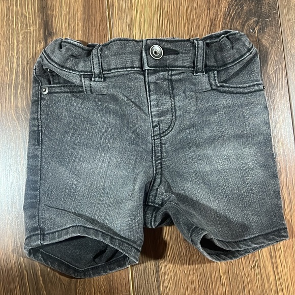 Children's Place 18-24 Mths Denim shorts - Picture 5 of 7